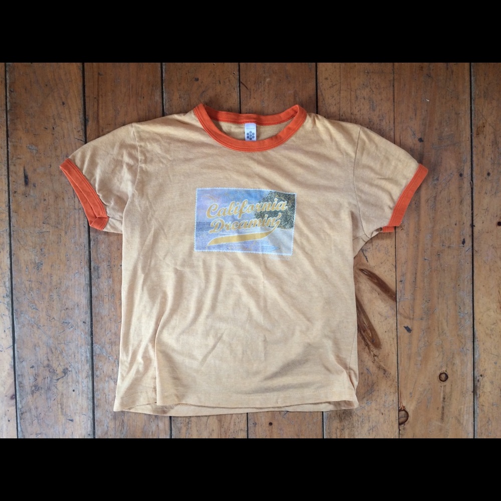 California dreaming Tee In vintage orange.